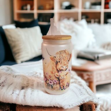 highland-cow-glass-can-drinking-jar Highland cow themed glass drinking jar UK unique animal gift cup